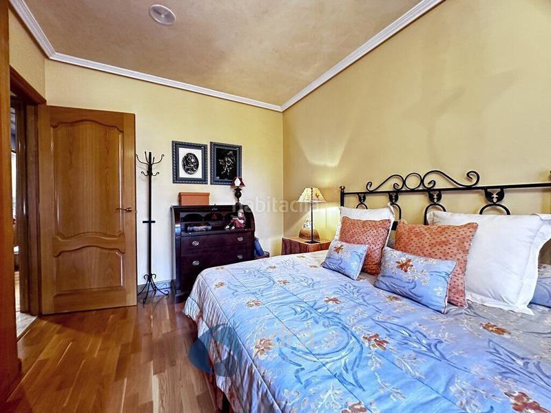 Foto 9fd51af6-4712-4575-a87f-edf29bf93fa3. Casa con riscaldamento piscina in Lardero