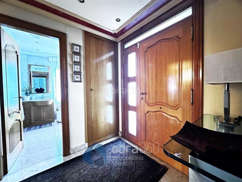 Foto da607daf-b5cd-46c3-be39-ed4fe72f0f01. Casa con riscaldamento piscina in Lardero