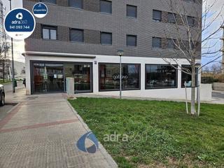 Local Comercial en La Cadena Varea