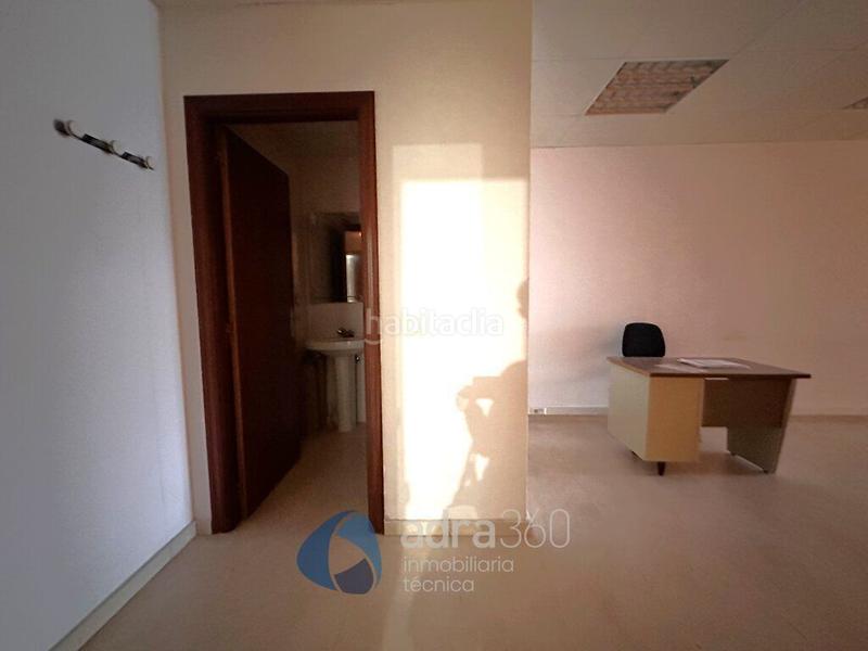 Foto d8361236-5dd8-437e-8b45-5a34771cbd44. Affitto ufficio con riscaldamento in Gran Via Logroño