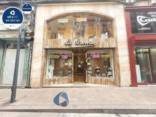 Lloguer Local Comercial a Sagasta 4. Disponible emblemático local en calle sagasta