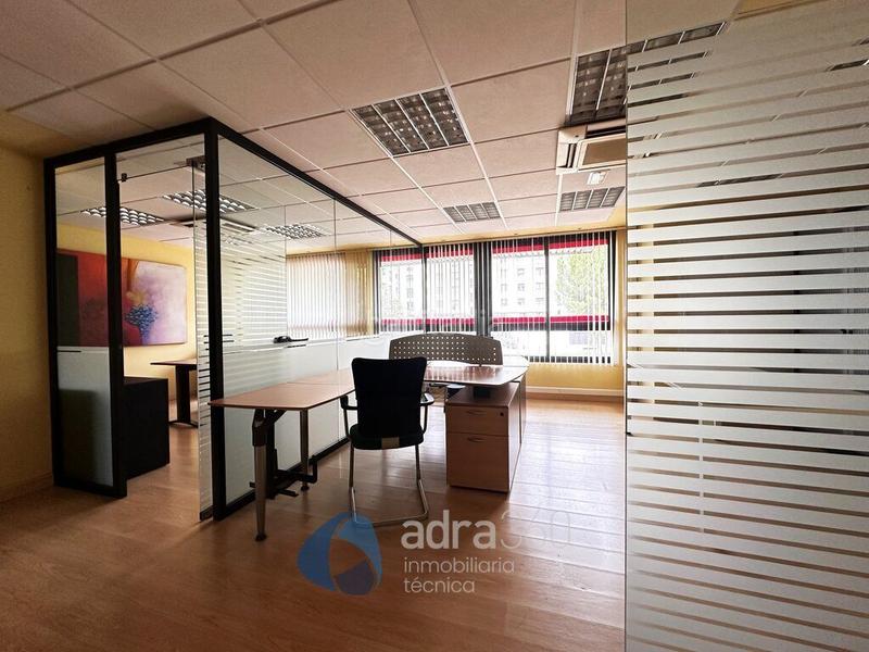 Foto 382c73e3-e6b7-45c5-b48b-ad34a6326091. Location bureau dans Cascajos - Piqueras Logroño