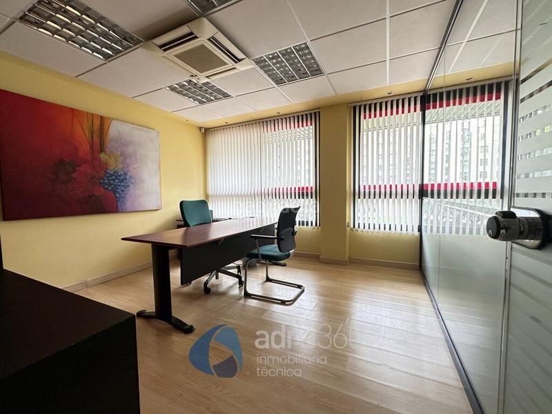 Foto bb94aa51-77a2-4afb-9704-bb32c8c90900. Location bureau dans Cascajos - Piqueras Logroño