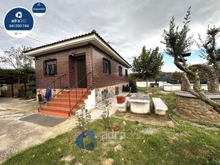 Casa  Ds agoncillo. Se vende chalet en agoncillo