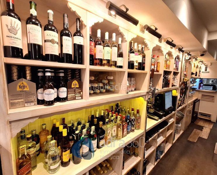 Foto 15d2b7cf-fdae-4b28-a7c0-ac193c3ddd4b. Alquiler local comercial se traspasa bar embaucador en laurel y bretón en Logroño