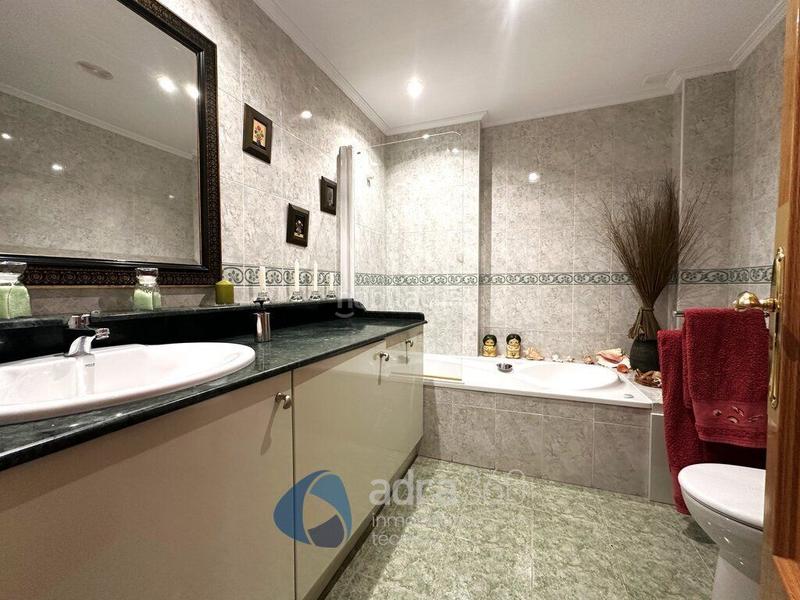 Foto 00a67070-94b8-4953-8ac0-debdade12244. Casa se vende chalet en Navarrete