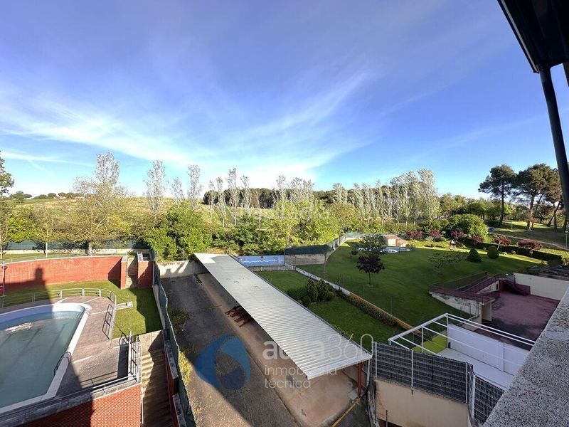 Foto 4a872eaa-4ae5-4b94-8507-7aef1936f45a. Pis amb calefacció piscina a Portillejo - Valdegastea Logroño