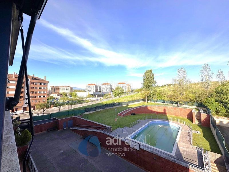 Foto 6830c1df-f259-41d0-9fba-2040f33c2cf0. Pis amb calefacció piscina a Portillejo - Valdegastea Logroño