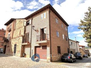 Haus  Herrerías. Se vende casa independiente en navarrete