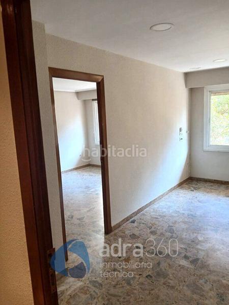 Foto d7463a2d-d51c-42f0-a3fa-541fab486c71. Miete büro in Gran Via Logroño