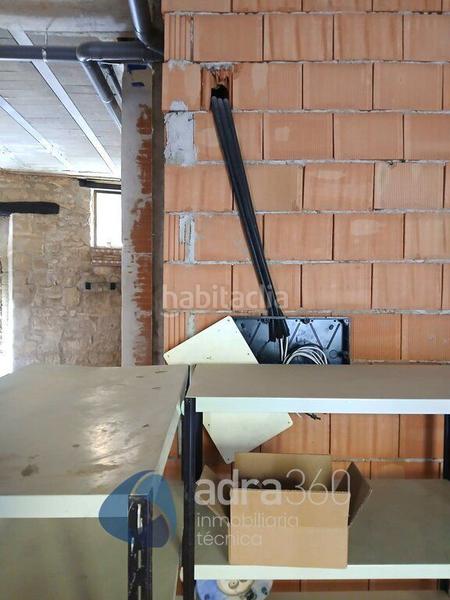 Foto 9b246675-16b3-4af5-8b3f-87cdfe6c24cc. Local comercial se vende local diáfano en c herrerías en Logroño
