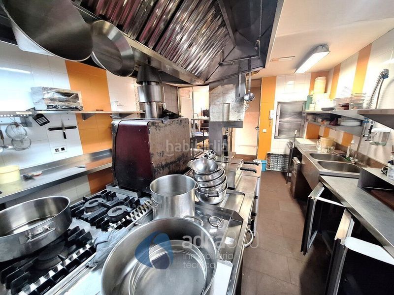 Foto d7ed2232-4ccc-4757-b629-6f14d46bc5ee. Local comercial venta de restaurantebar edificio en c laurel en Logroño