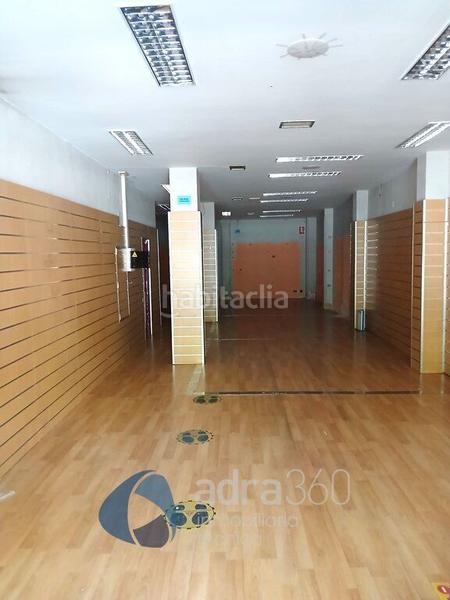 Foto de50884a-5f13-44a4-8cac-06b6290e7909. Location local commercial dans Gran Via Logroño