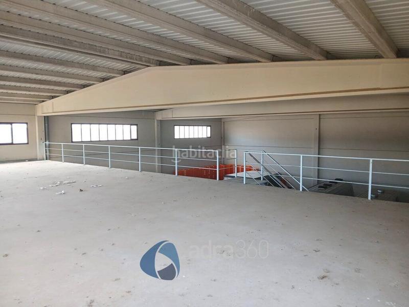 Foto bdb238e3-845e-4c8f-aa9d-6ddba11e9085. Nave industrial se vende nave en Fuenmayor
