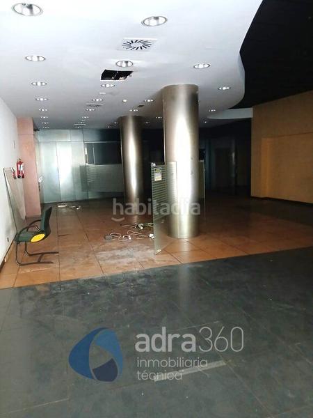 Foto 4eccd1d5-3317-4696-a5aa-78f751877563. Alquiler local comercial se alquila local en avd. de la paz en Logroño
