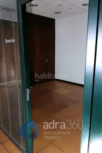 Foto ce267ab1-b0f1-4152-90fb-5fba6eab6dcd. Alquiler local comercial se alquila local en avd. de la paz en Logroño