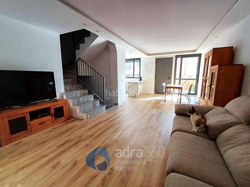 Foto 8f4bbf7f-894f-4bb4-a55c-21644e2d68c0. Haus mit heizung in Agoncillo