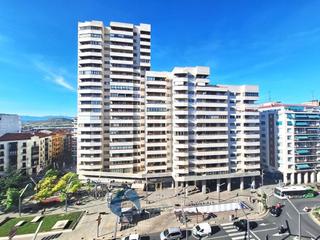 Piso  Gran vía juan carlos i. Se vende piso en gran vía