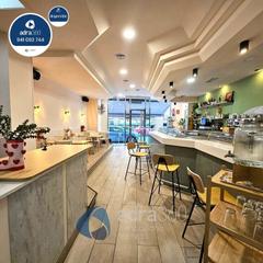 Local commercial à San Millán - Ayuntamiento. Se vende bar en ccapitán gaona
