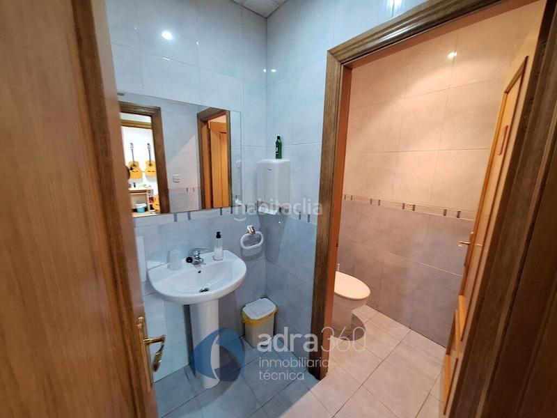 Foto a53504d0-80ac-46a6-ac45-53b515136f29. Alquiler local comercial se traspasa academia ubicada en maría teresa gil de garate. en Logroño