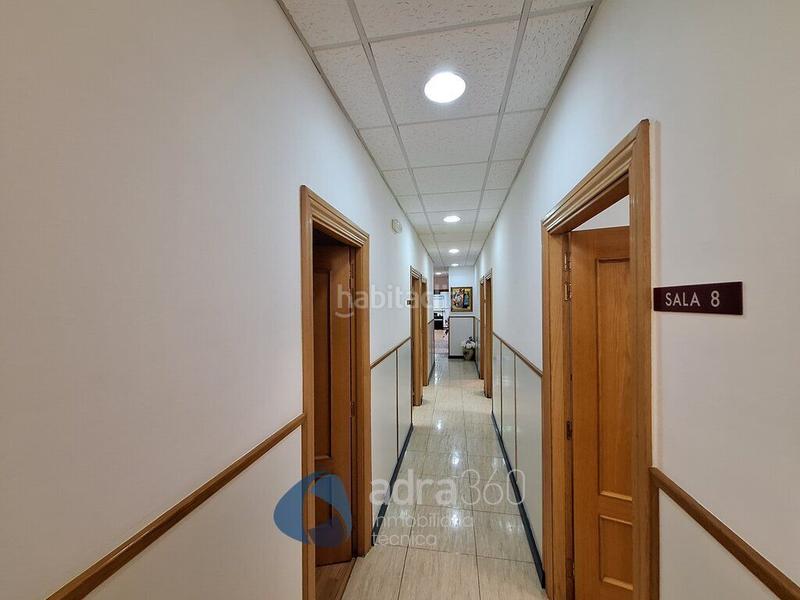 Foto cc074b99-040e-48ff-9ccb-993ee2ead33f. Alquiler local comercial se traspasa academia ubicada en maría teresa gil de garate. en Logroño