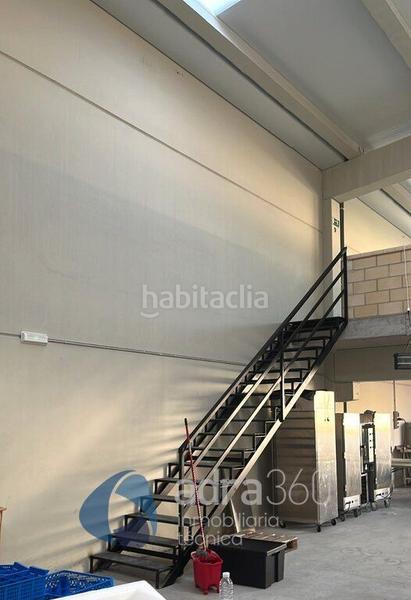 Foto 1c10a481-9469-490c-b2bf-8dcf2a52cdb7. Affitto capannone industriale in Alberite