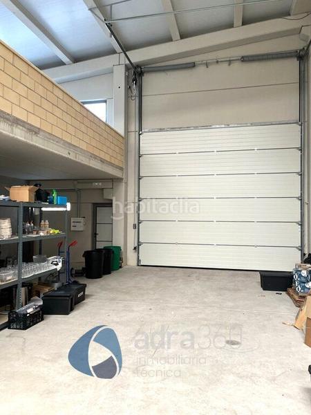 Foto 75206d81-41a5-4a1b-825b-5b8a9e411e6a. Affitto capannone industriale in Alberite