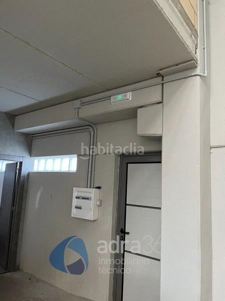 Foto b9770e10-0fff-4c75-bfa4-ba2929ed636f. Affitto capannone industriale in Alberite