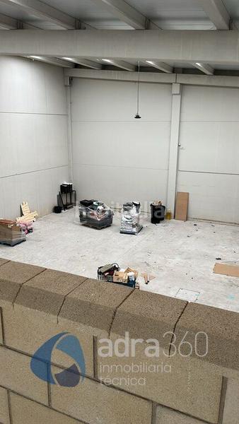 Foto 90546585-733f-496e-8ddf-c3df5f87c2a0. Location bâtiment à usage industriel dans Alberite