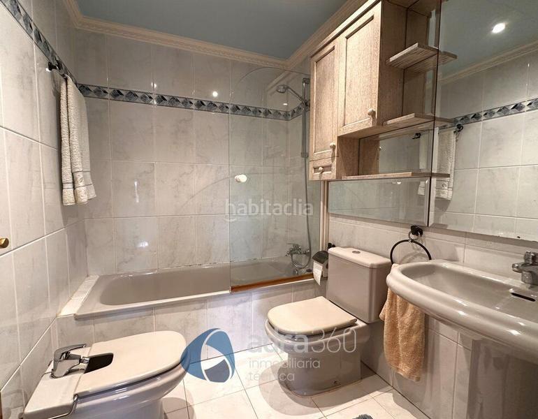 Foto 23aabd1c-9181-4d70-8a63-135da328309a. Casa con riscaldamento parcheggio piscina in Avenida Madrid Logroño