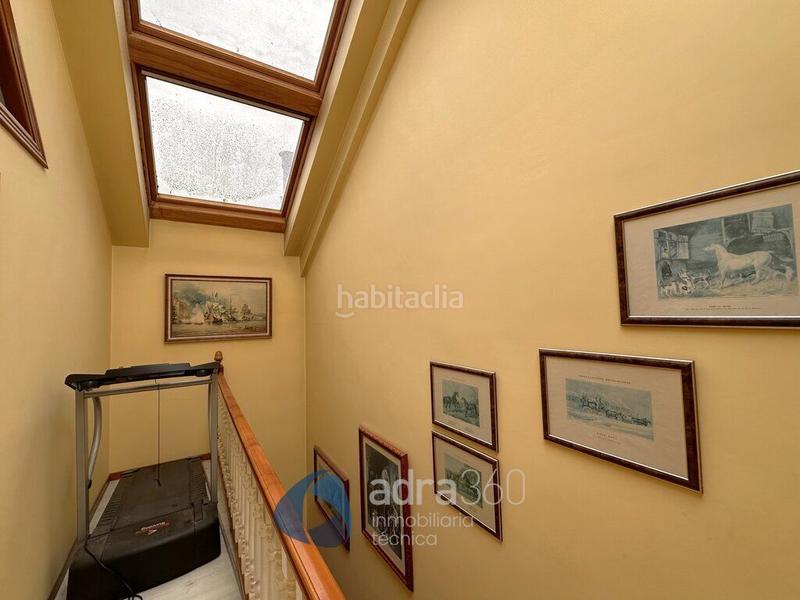 Foto 4037fb69-07d8-4133-b9e6-fcd9a19fe92a. Casa con riscaldamento parcheggio piscina in Avenida Madrid Logroño