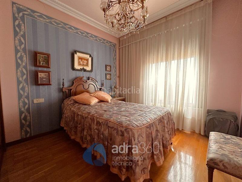 Foto a6d48241-e258-4cb0-9902-85e6d27d36fa. Casa con riscaldamento parcheggio piscina in Avenida Madrid Logroño