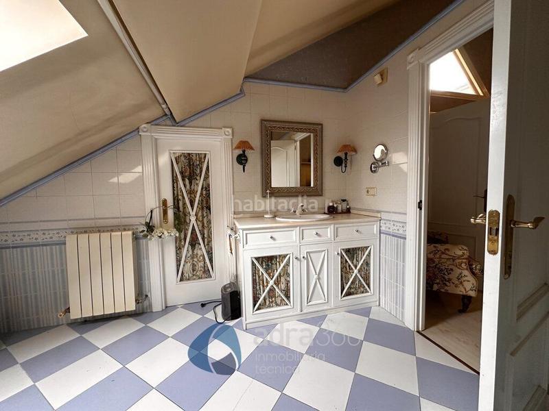 Foto e7a81b42-12ee-4354-ad82-f84713325182. Casa con riscaldamento parcheggio piscina in Avenida Madrid Logroño