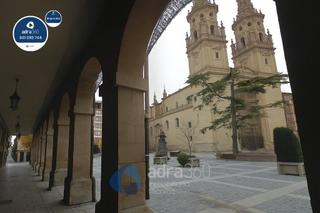 Office space  Del mercado. Se vende oficina en la plaza del mercado