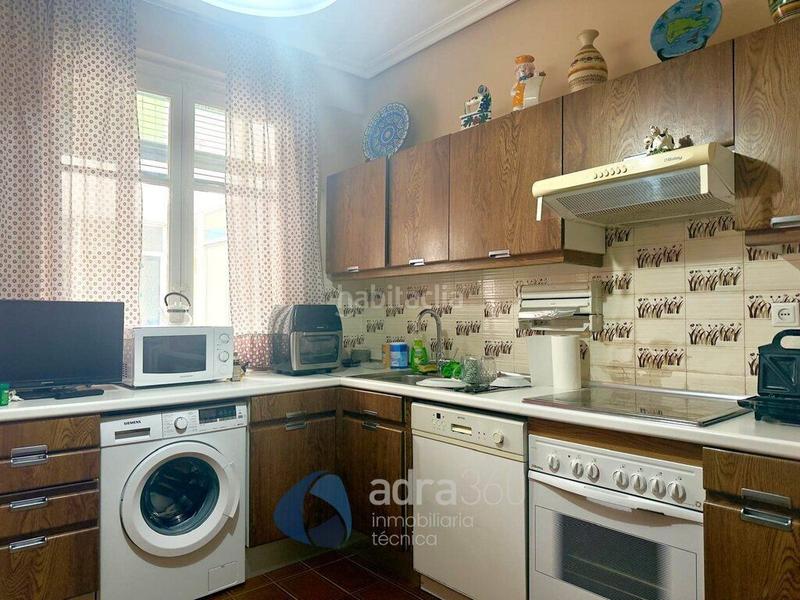 Foto 4c16de01-74e3-4561-9f24-c4ecd3d0403e. Etagenwohnung mit heizung in Gran Via Logroño