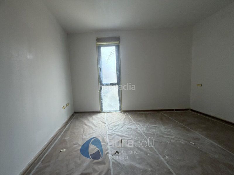 Foto 98920efb-d09c-49fa-8f70-49936ca8da32. Dúplex amb calefacció a Entrena