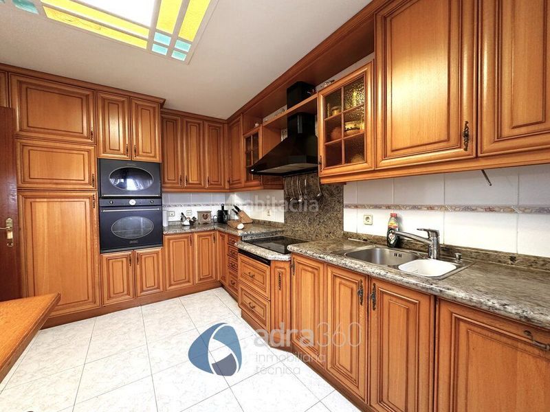 Foto 27ba4074-a4de-4a46-a564-6cf484475d36. Casa amb calefacció aparcament piscina a Avenida Madrid Logroño