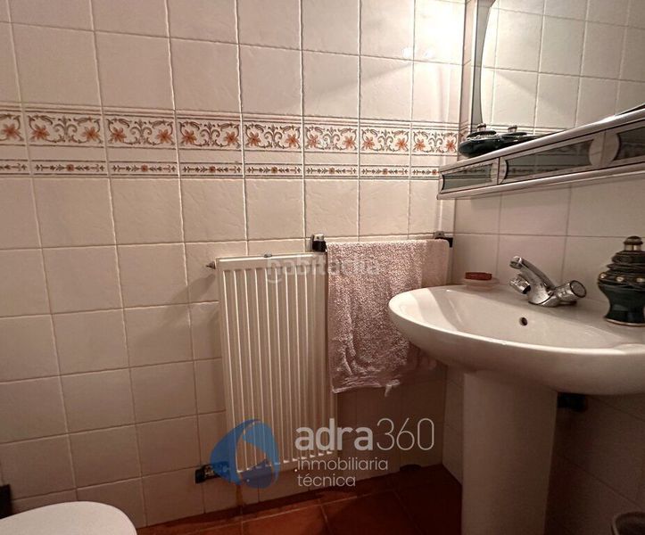 Foto 97179d1b-7a19-4221-ad31-8d454a9a20ed. Casa amb calefacció aparcament piscina a Avenida Madrid Logroño