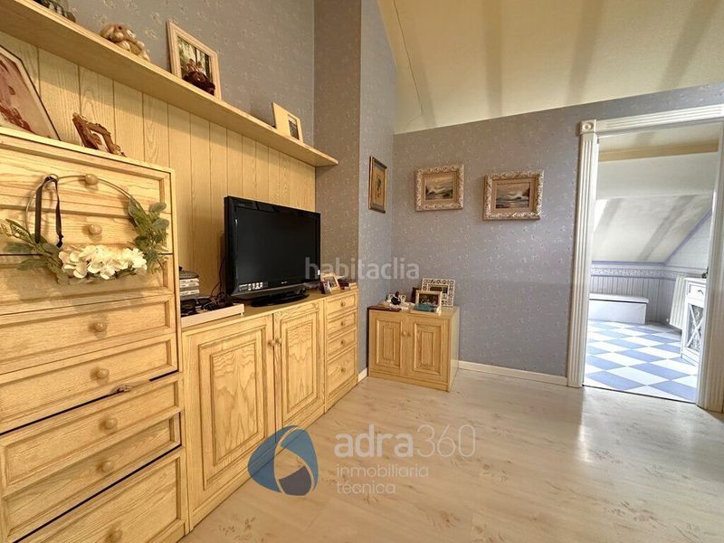 Foto e2860a48-8ec5-4b61-a7cd-710e22cfb4d7. Casa amb calefacció aparcament piscina a Avenida Madrid Logroño