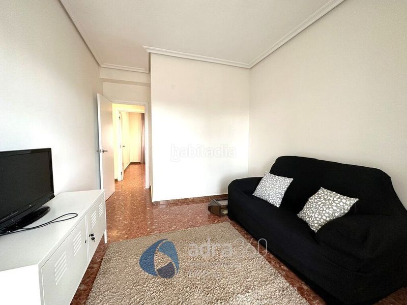 Foto c289df4a-5116-4b98-93af-92cf63886a8e. Pis amb calefacció a Gran Via Logroño