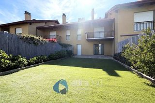 Pis  Las ardillas. Se vende bajo con jardín en sojuela