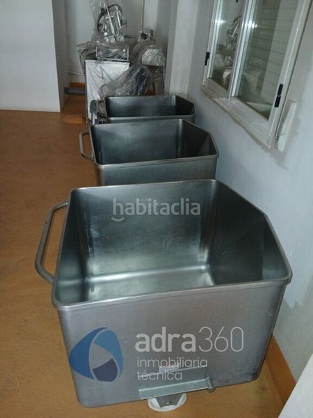 Foto 994529b3-4fe1-4316-baaa-bde72501beff. Alquiler local comercial se alquila obrador cárnico en Ribafrecha
