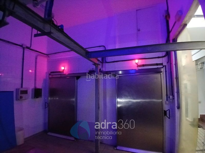 Foto d71b0a0c-1649-4f60-bc0b-800927043af1. Alquiler local comercial se alquila obrador cárnico en Ribafrecha