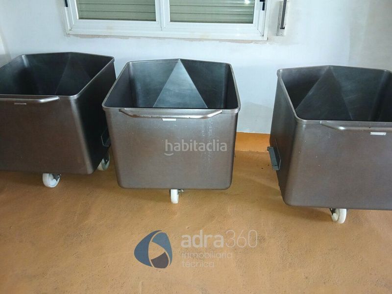 Foto f7b8035b-ddcc-4180-b068-3d5d65b5dc6f. Alquiler local comercial se alquila obrador cárnico en Ribafrecha