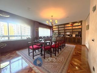 Appartement  Gran vía. Se vende piso en gran vía