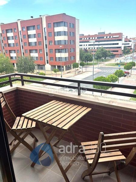Foto 72adfa04-3237-44d8-bfa6-3c15a5a395e4. Pis amb calefacció piscina a La Cava - Fardachón Logroño