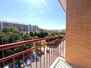Miete Etagenwohnung  Rafael azcona. Se alquila piso rafael azcona