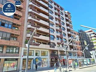 Piso  Gran via juan carlos i. Se vende piso en edificio olimpia en gran vía