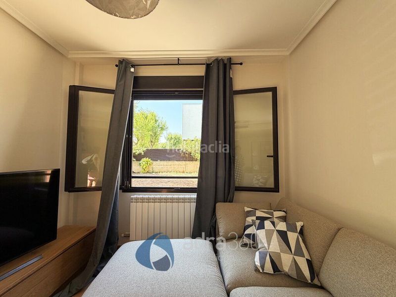 Foto 08511fc1-8a60-4f25-b4c1-bb9a0fb983a0. Apartament amb calefacció piscina a Lardero