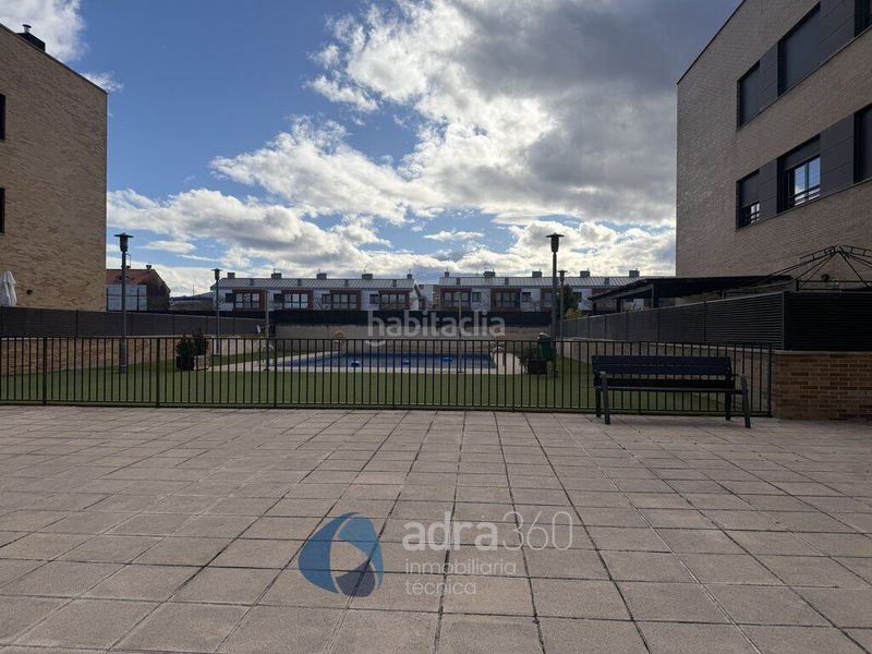 Foto 5f37bd10-96a8-4a1e-9131-8cf122540dcc. Apartament amb calefacció piscina a Lardero